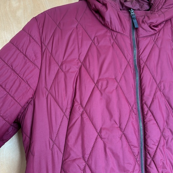 Columbia Women’s Jacket - Picture 5 of 6